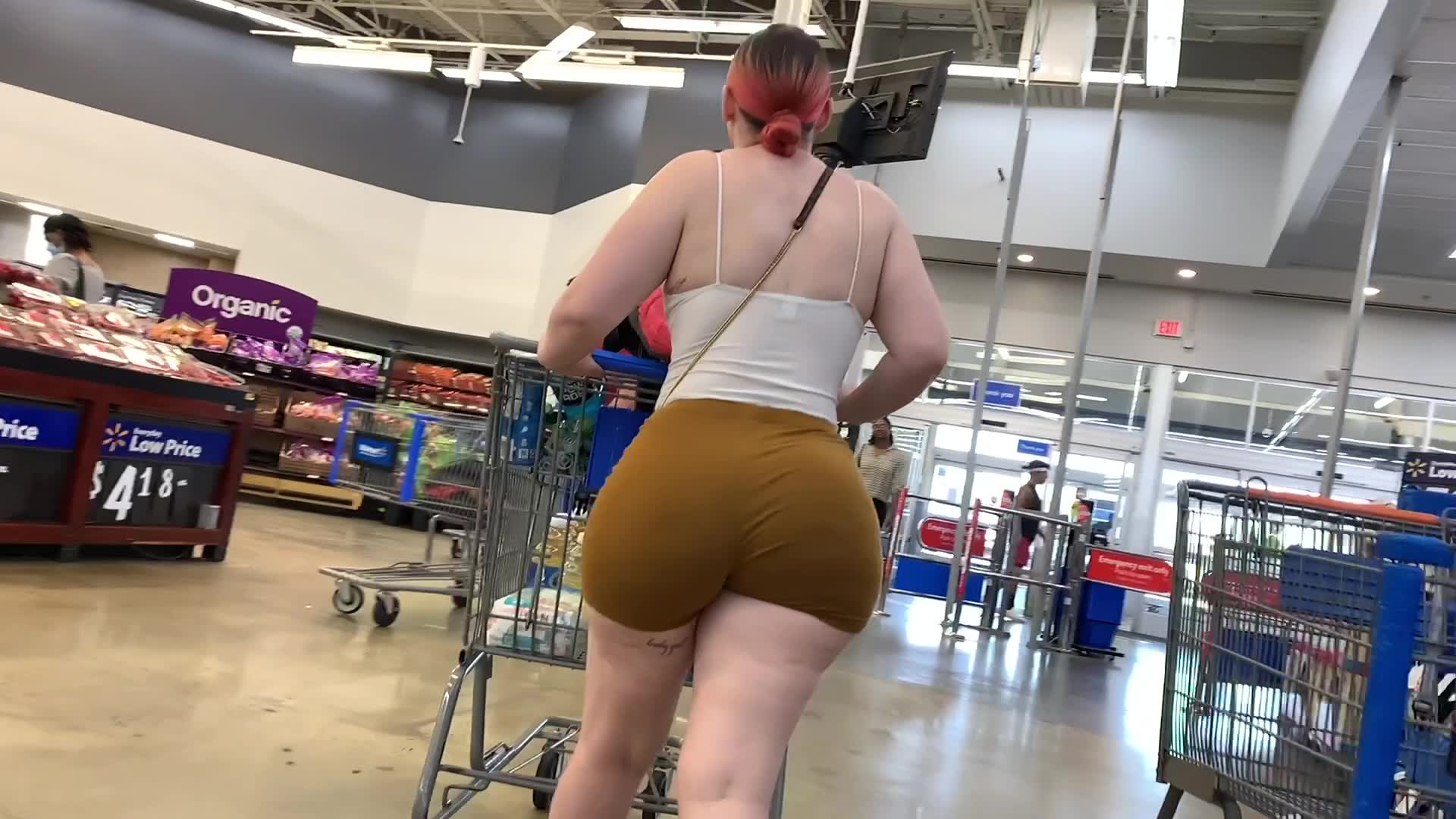 Latina Milf Bending Over When Shopping - Candid Best Premium