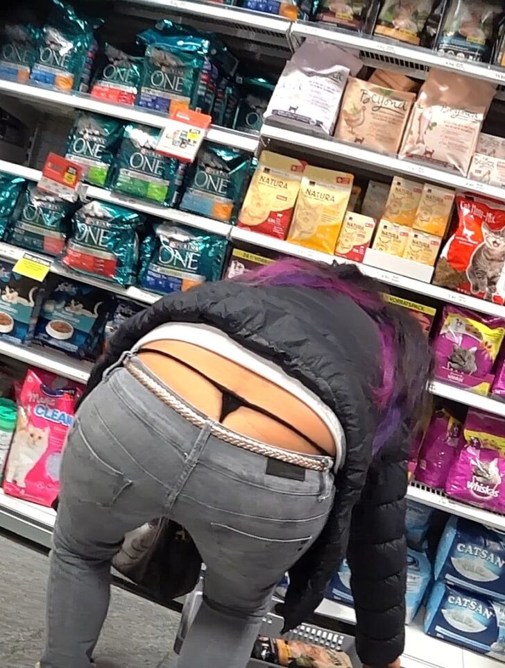 Delicious thongslips + bendover - Candid Best Premium