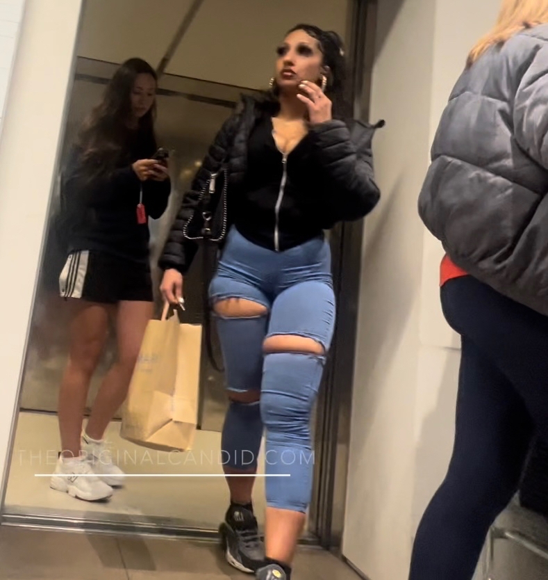 Slim Thick Baddie All Gripped Up!! - Candid Best Premium