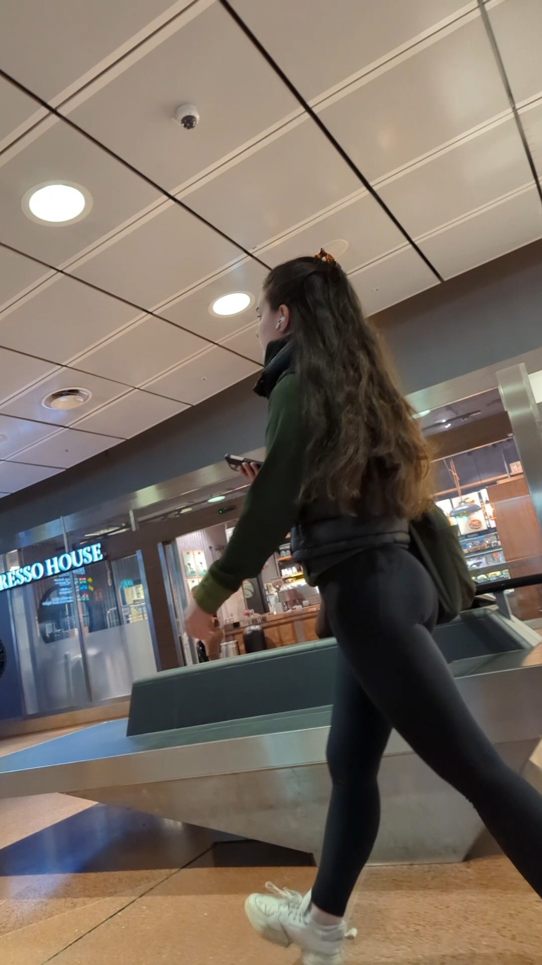 Amazing Ass in Shiny Black Leggings - Candid Best Premium